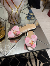 Charger l'image dans la galerie, Sandales orchidées 111