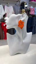 Charger l'image dans la galerie, Boucle d’oreille fleur