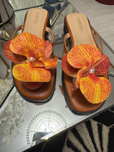 Charger l'image dans la galerie, Sandales orchidées 111