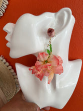 Charger l&#39;image dans la galerie, Boucle d’oreille florale
