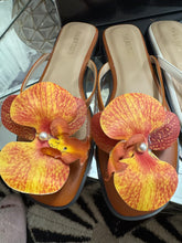 Charger l'image dans la galerie, Sandales orchidées 111
