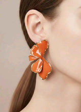 Charger l'image dans la galerie, Boucle d’oreille fleur
