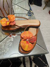 Charger l'image dans la galerie, Sandales orchidées 111
