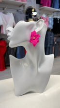 Charger l'image dans la galerie, Boucle d’oreille fleur
