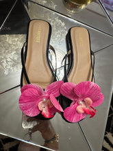 Charger l'image dans la galerie, Sandales orchidées 111
