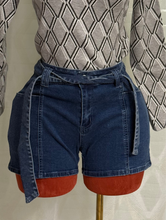 Charger l&#39;image dans la galerie, Short ceinture
