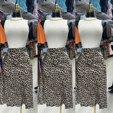 Charger l&#39;image dans la galerie, Jupe unie
